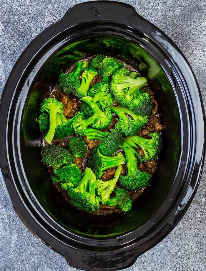 Instant Pot Beef and Broccoli – an easy low carb Chinese takeout favorite perfect for busy weeknights. Best of all, instructions to make this classic Chinese dish in the pressure cooker and slow cooker.