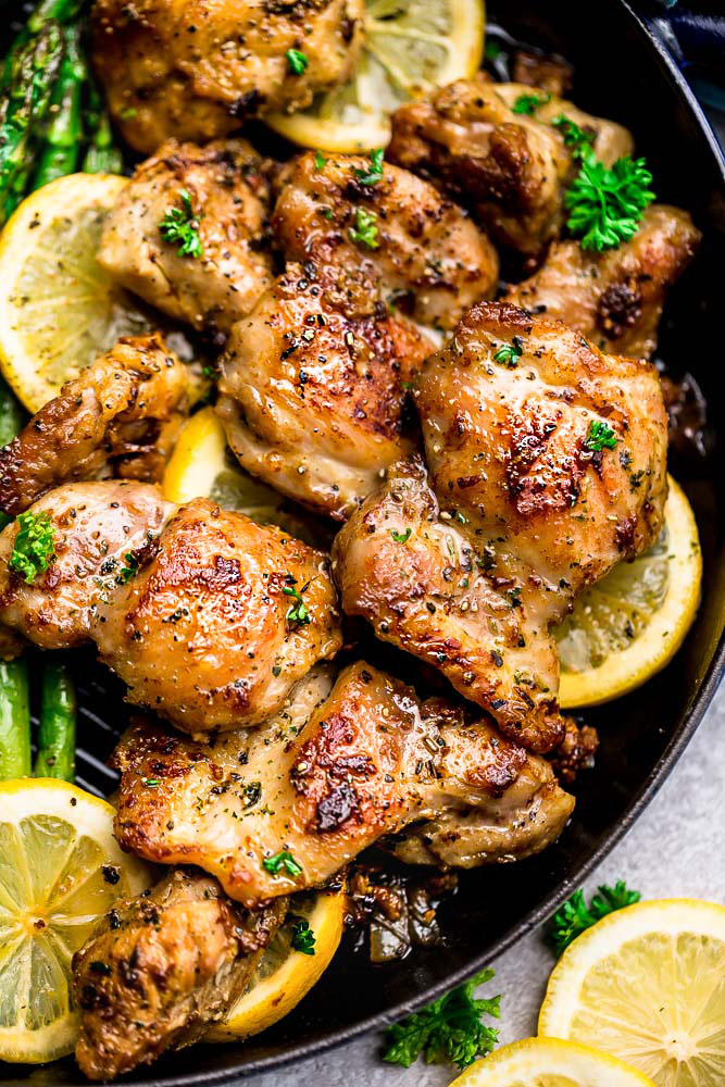Instant Pot Lemon Garlic Chicken - a one pot recipe made in the pressure cooker is the perfect easy meal for busy weeknights. Best of all, the chicken cooks up tender and juicy in a buttery lemon garlic sauce.