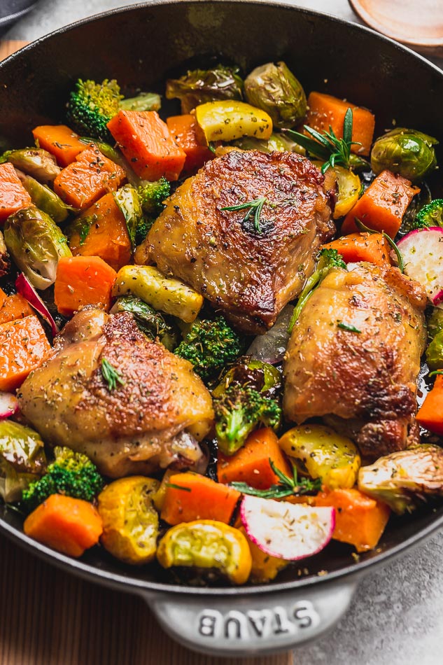 This Instant Pot Chicken with Autumn Vegetables if full of cozy fall flavors and perfect for busy weeknights. Made with tender, juicy chicken thighs, Brussels sprouts, pumpkin and broccoli.